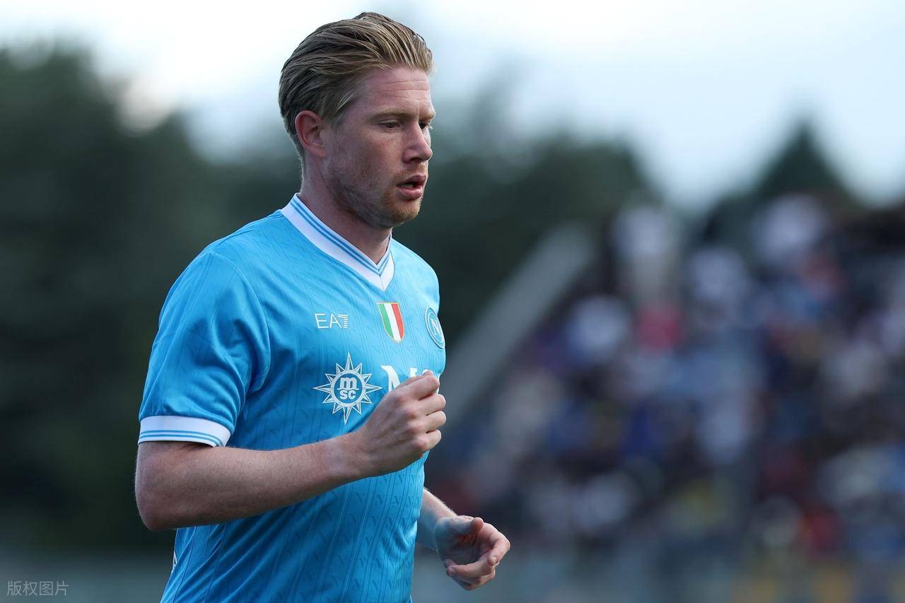 亚洲杯分组揭晓引球迷热议（亚洲杯分组结果出炉，球迷热议不断）