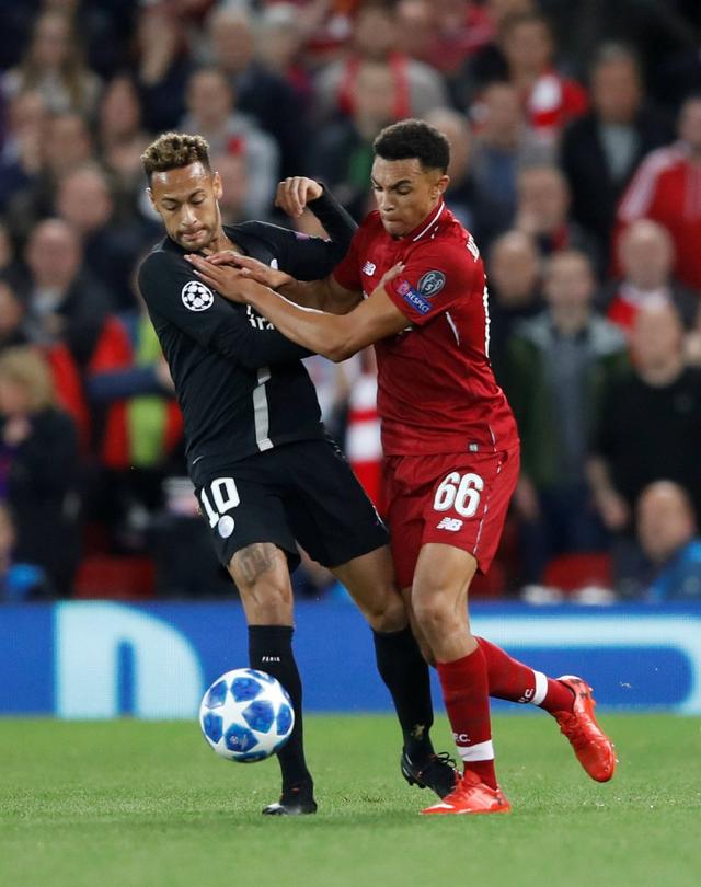 嚄唶宿将，皇家社会副队长埃卢斯通多完成个人队史300场（皇家社会副队长埃卢斯通多完成俱乐部生涯第300场）