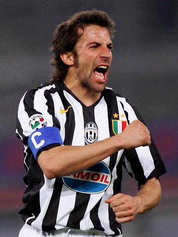 天津女排如要崛起，除队员外教练也要更新换代！应引进出色教练（天津女排要想再起势，除补强阵容外，教练组也需换代，引进名帅是关键）