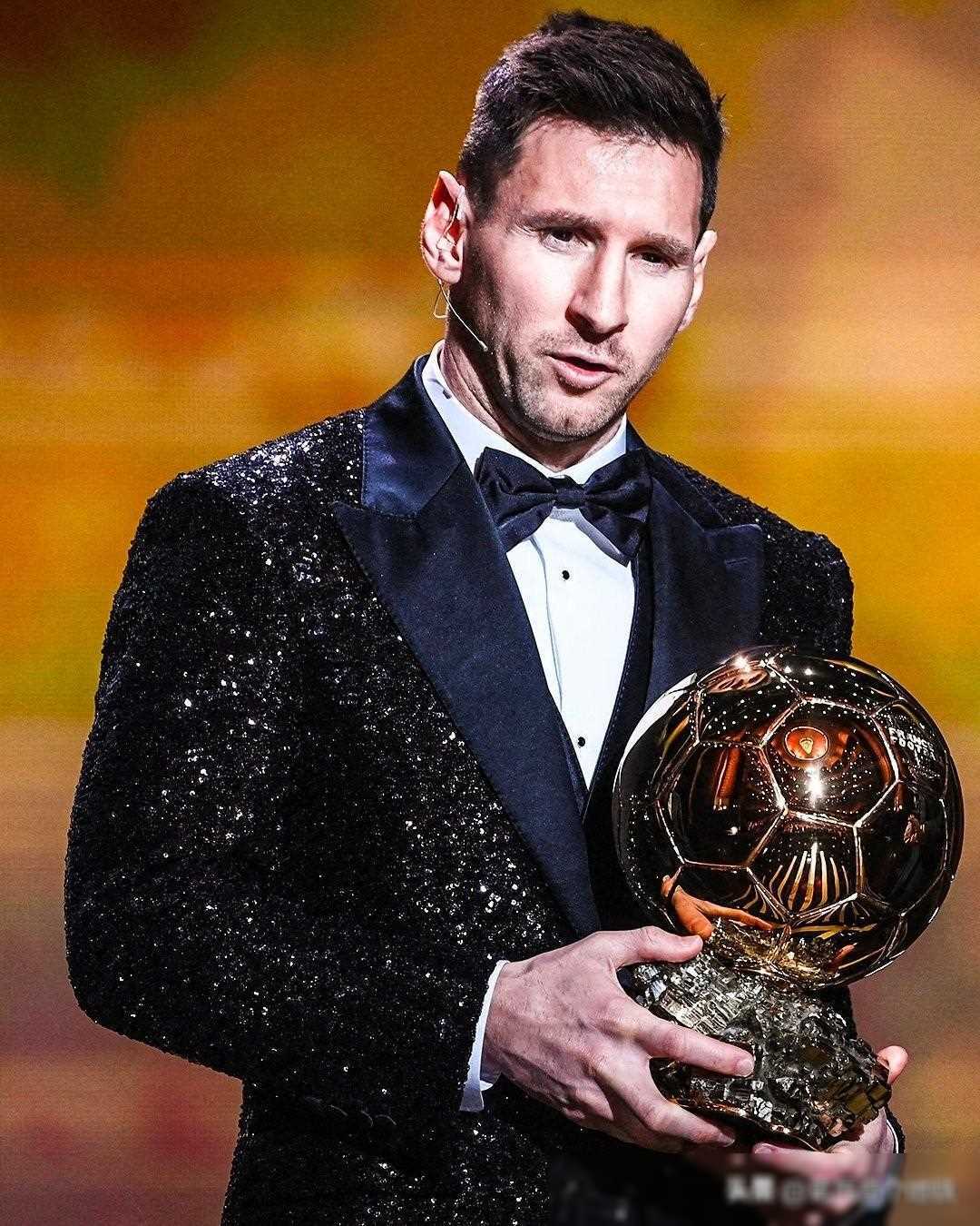 图片报：特狮和菲尔克鲁格冬窗可能转会以获得参加世界杯机会（德媒：特尔施特根与菲尔克鲁格或在冬窗寻求转会，争取世界杯参赛机会）