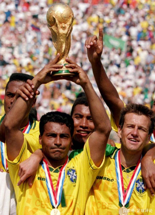 足球报：邵佳一有四大特质被认可，熟悉足协和国字号工作（足球报：邵佳一四项优势获肯定，深谙足协与国字号运作）