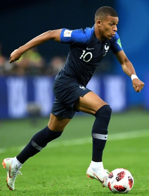 半场战报：维罗纳2-0亚特兰大，焦瓦内、拉菲克-贝尔加利破门（半场速递：维罗纳2比0领先亚特兰大，焦瓦内与拉菲克-贝尔加利建功）