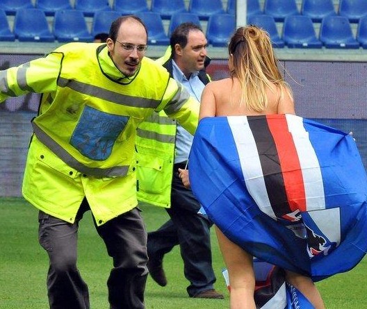 北京时间12月10日20：15，亚冠精英二级联赛小组赛将迎来收官战。（亚冠精英二级联赛小组赛收官战将于北京时间12月10日20：15打响）